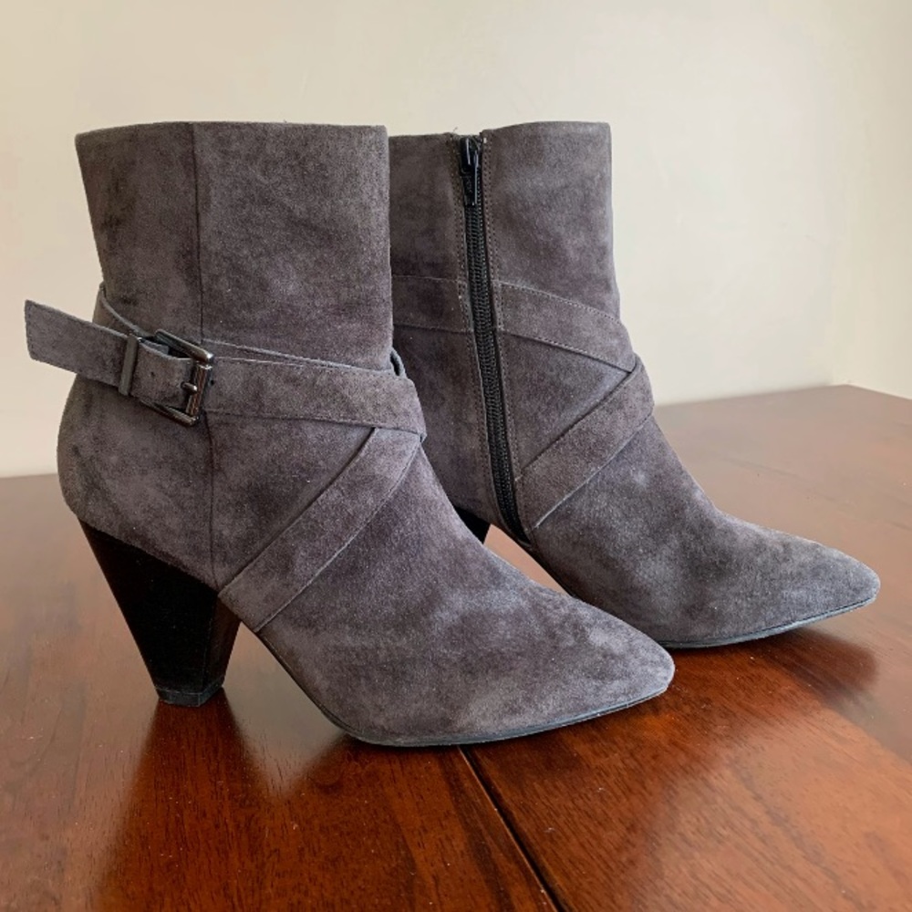 Gray Suede Ankle Side Zip Buckle Boots, size 8, Le Chateau